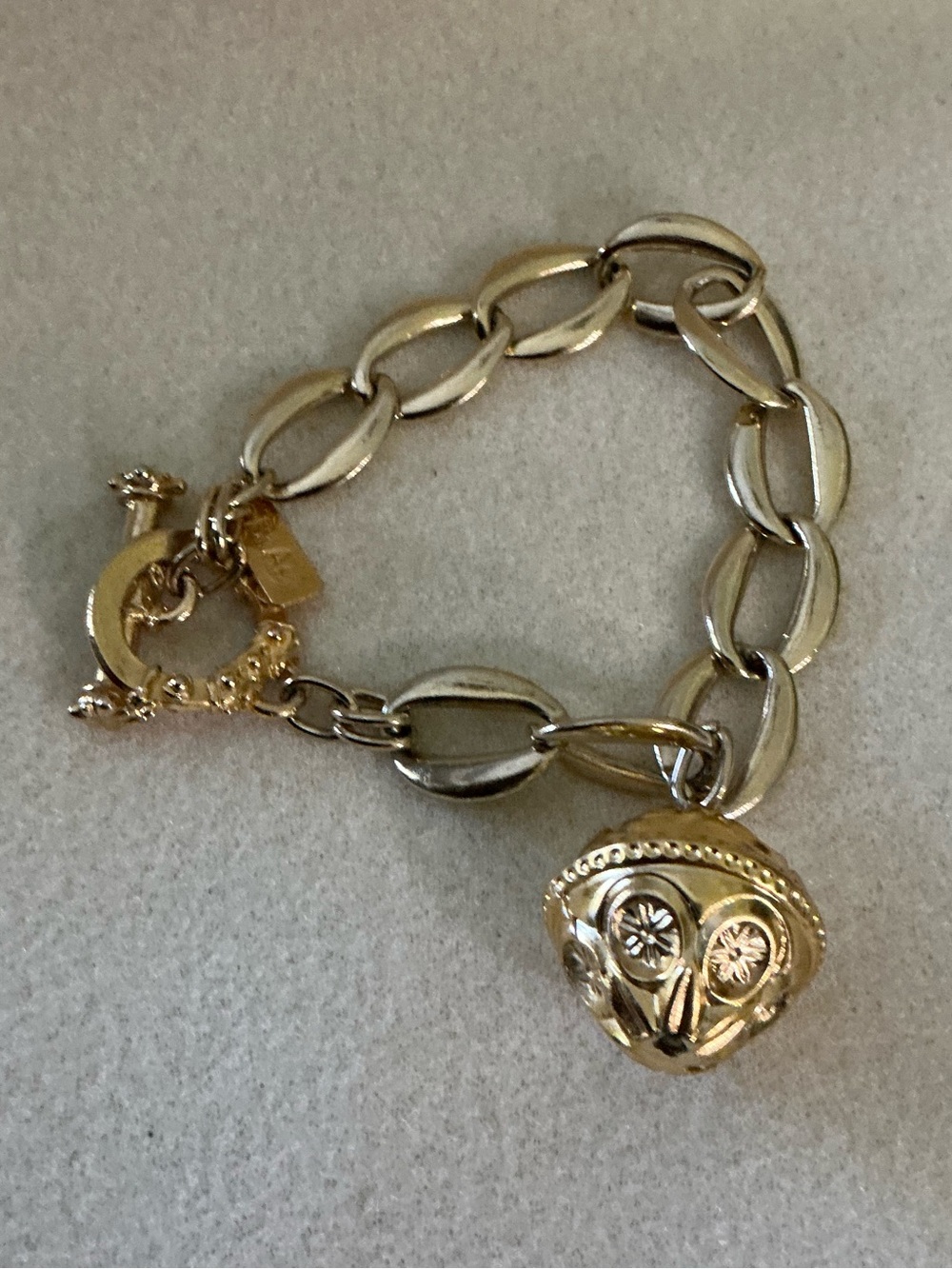 Gold-Tone Charm Link Bracelet - Elegant Floral Dome Charm, 8 1/2”